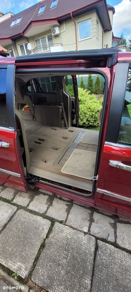 Chrysler Town & Country 3.6 Limited - 20