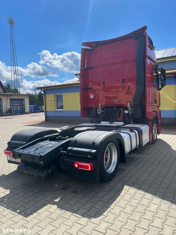 Mercedes-Benz Actros 1848 Gigaspace Lowdeck 500 tys km Klima parkingowa Ksenony Airbag Ledy - 3