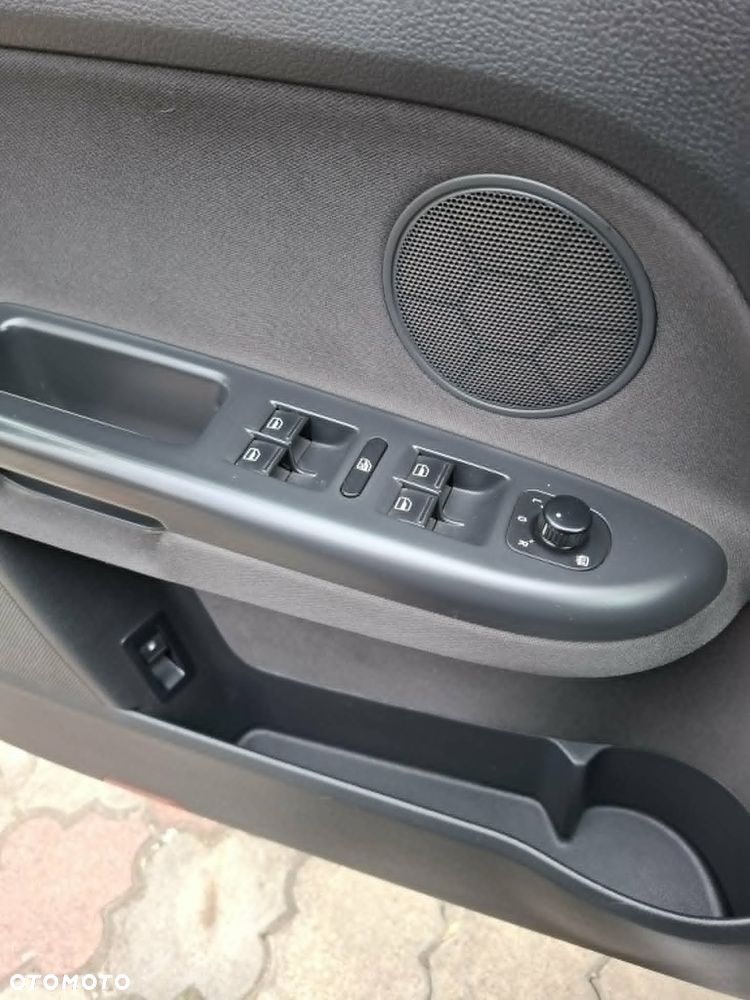 Volkswagen Golf Plus 1.6 TDI DPF Team - 8