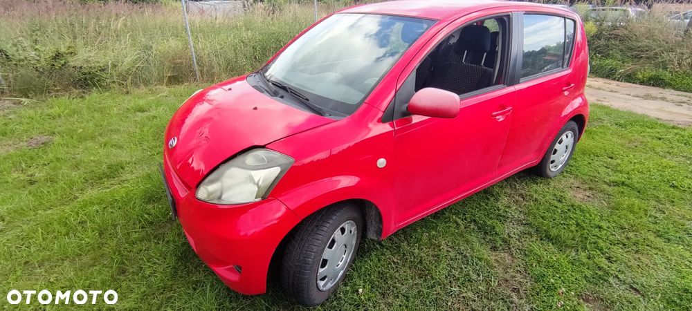 Daihatsu Sirion 1.3 - 3