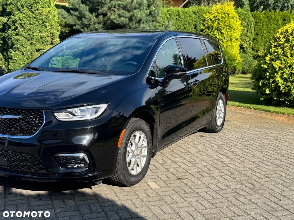 Chrysler Pacifica - 12
