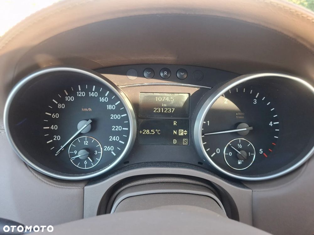 Mercedes-Benz GL 420 CDI - 23