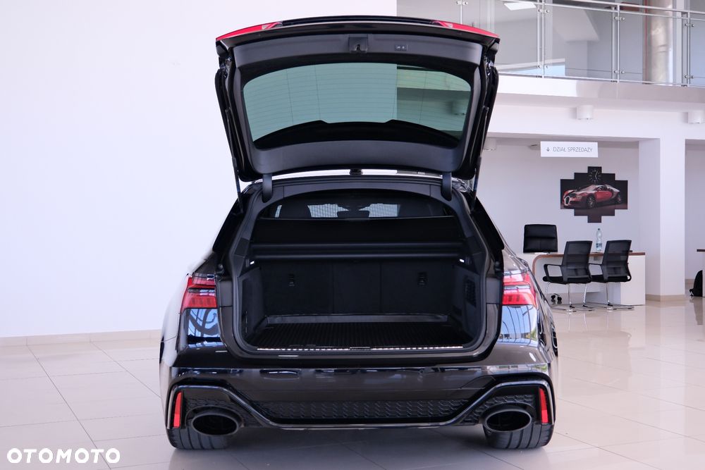 Audi RS6 Avant - 40
