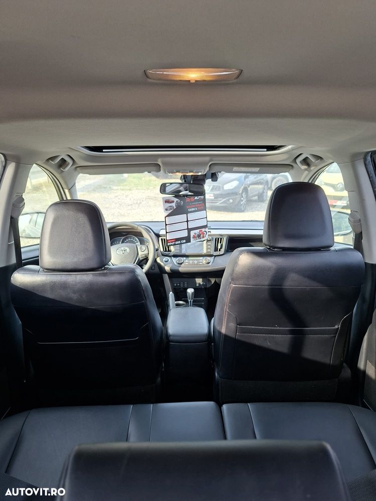 Toyota RAV4 - 11