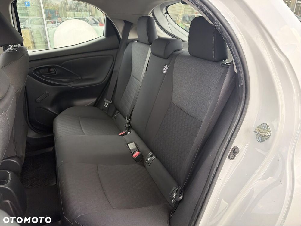 Toyota Yaris - 22