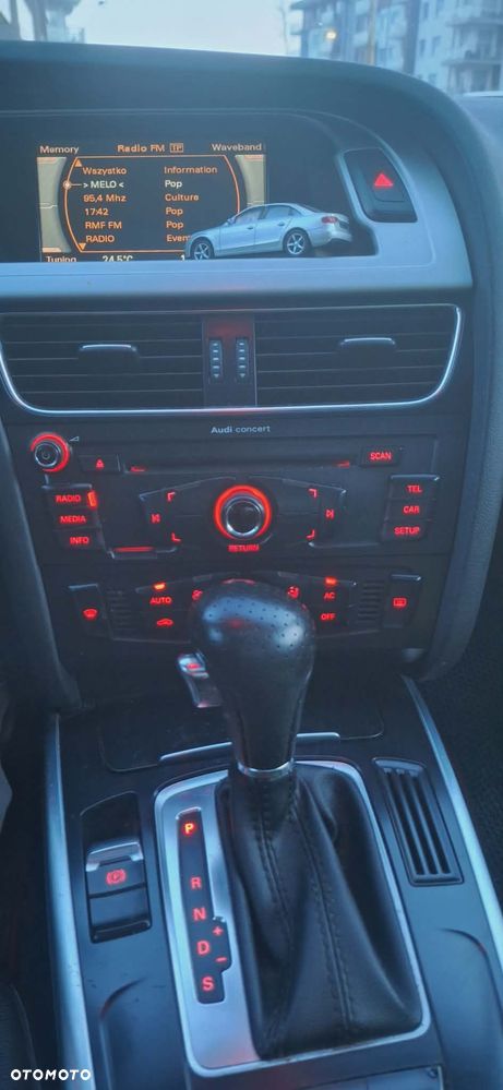 Audi A4 Limousine - 5