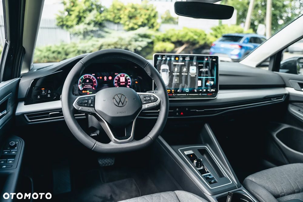 Volkswagen Golf - 24