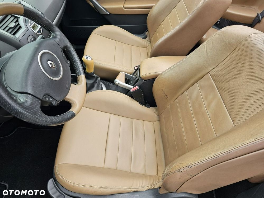 Renault Megane 1.6 Avantage - 15