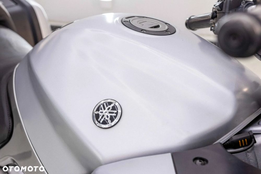 Yamaha FJR - 26