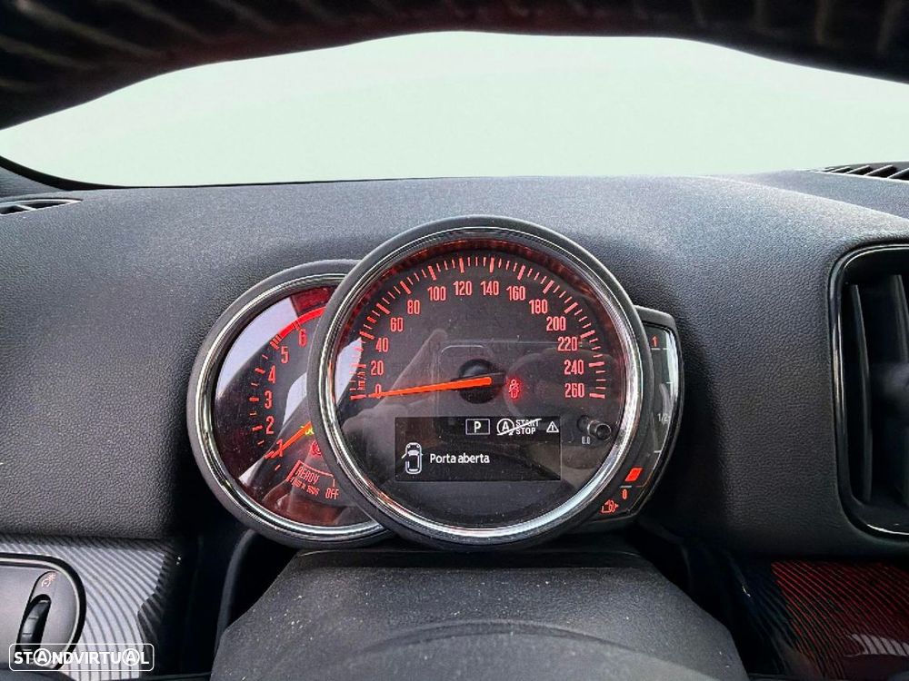 MINI Countryman Cooper D Auto - 11