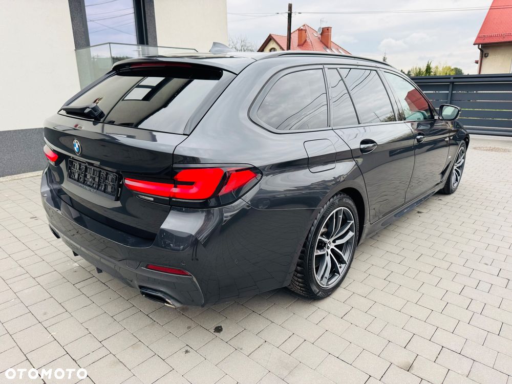 BMW Seria 5 530d xDrive mHEV M Sport sport - 12