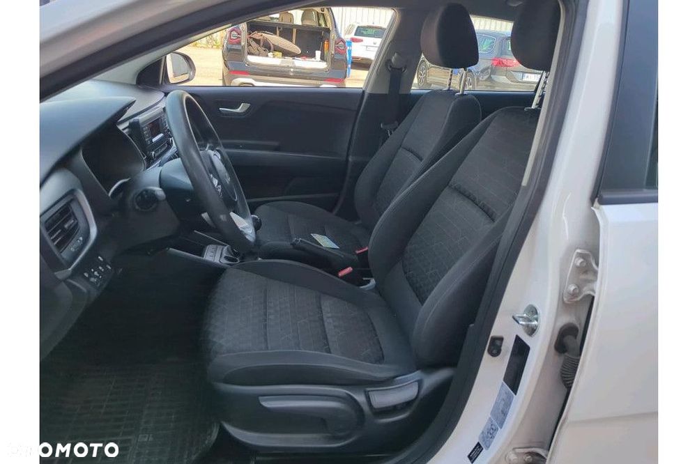 Kia Rio 1.2 M - 6