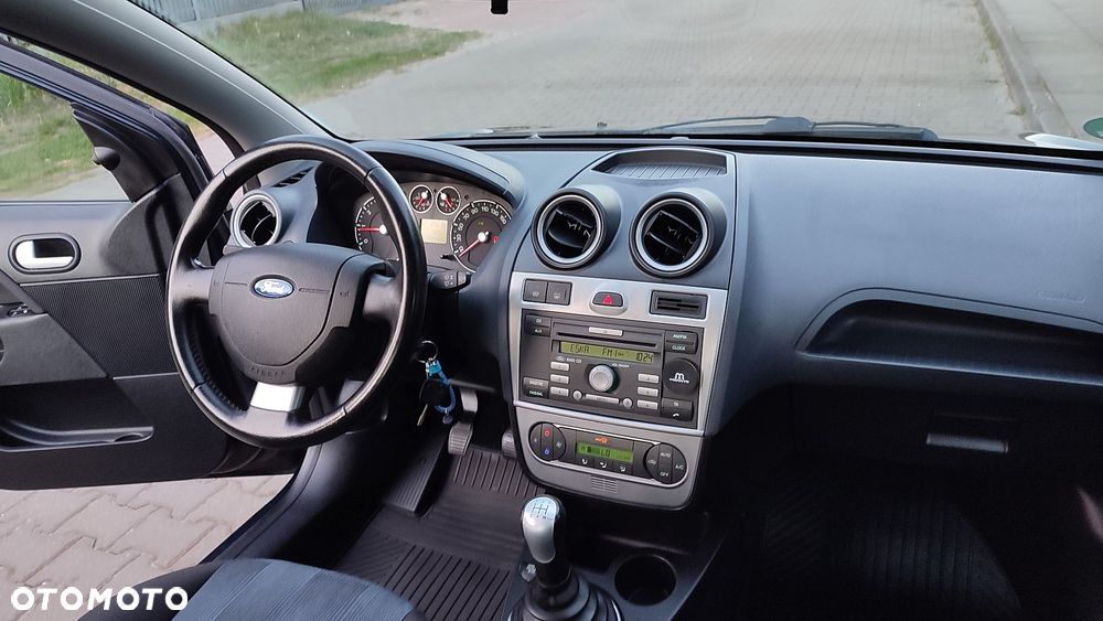 Ford Fiesta 1.4 Ghia - 6