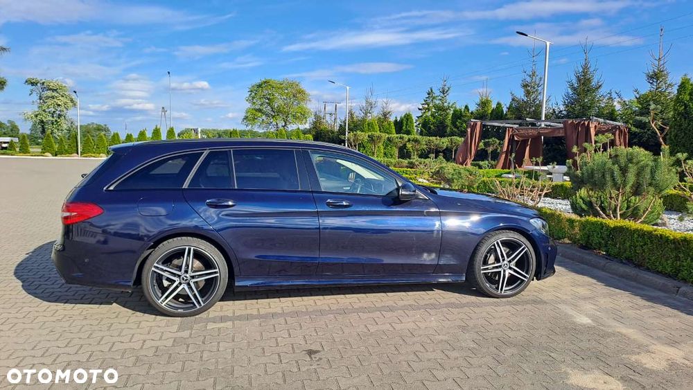 Mercedes-Benz Klasa C 300 d 9G-TRONIC - 8