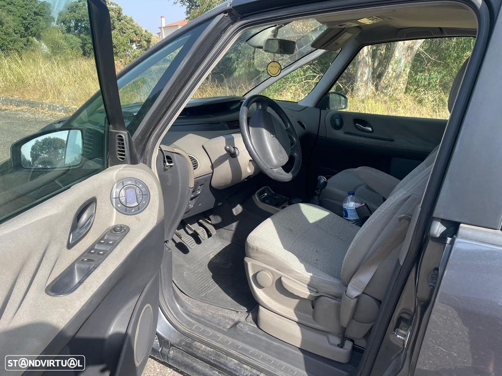 Renault Espace 1.9 dCi Confort 5L - 10