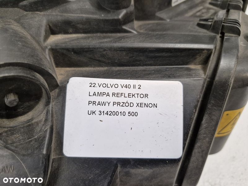 volvo v40 ii 2 lampa reflektor prawy przód xenon uk 31420010 - 9