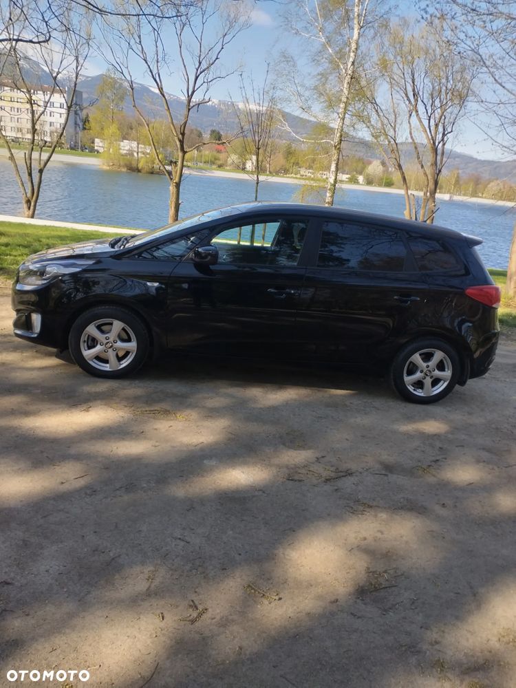 Kia Carens - 19