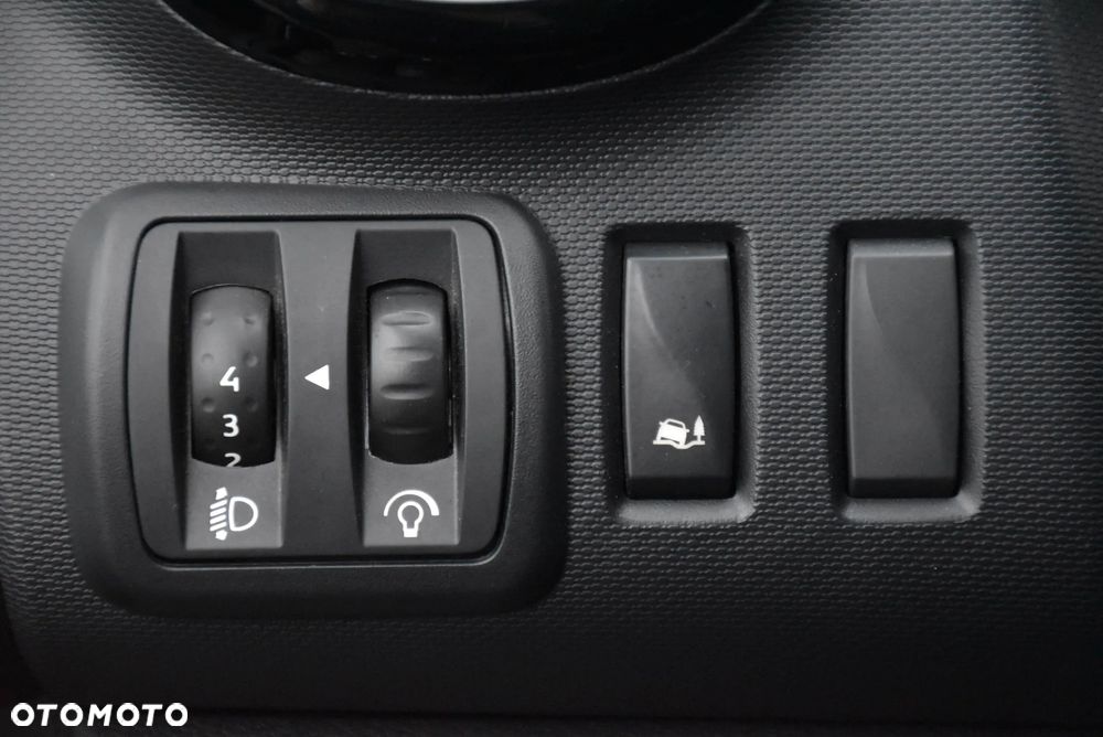 Renault Trafic Grand 2.0 dCi - 25