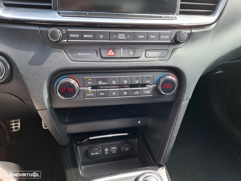 Kia Ceed SW 1.6 CRDi TX+SRF - 30