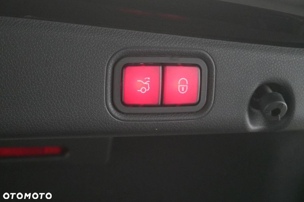 Mercedes-Benz Klasa E - 17