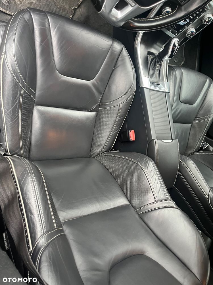 Volvo XC 60 D3 Drive-E R-Design Kinetic - 24