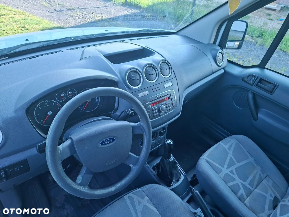 Ford Transit Connect - 33