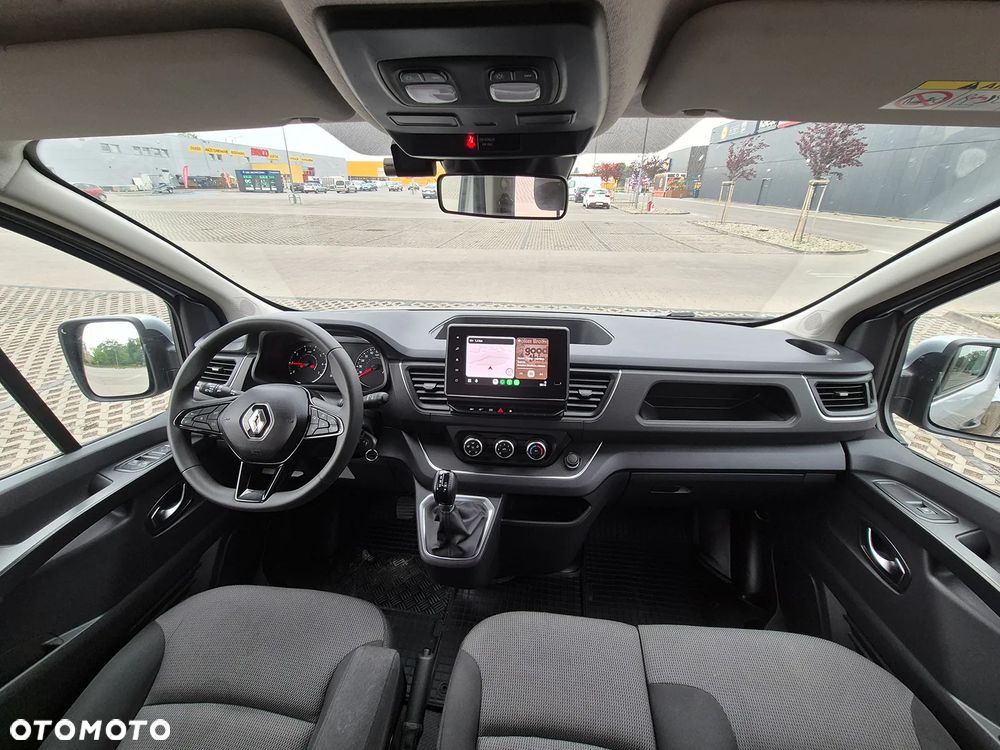 Renault Trafic 2.0 dCi EDC - 11