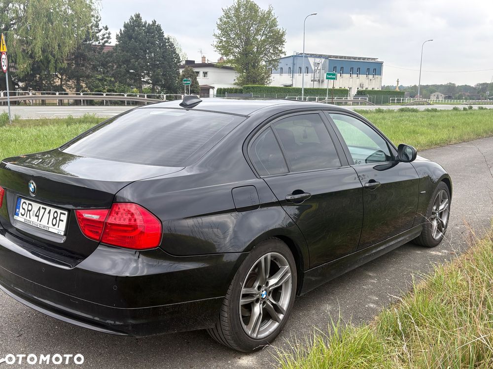 BMW Seria 3 320d - 4
