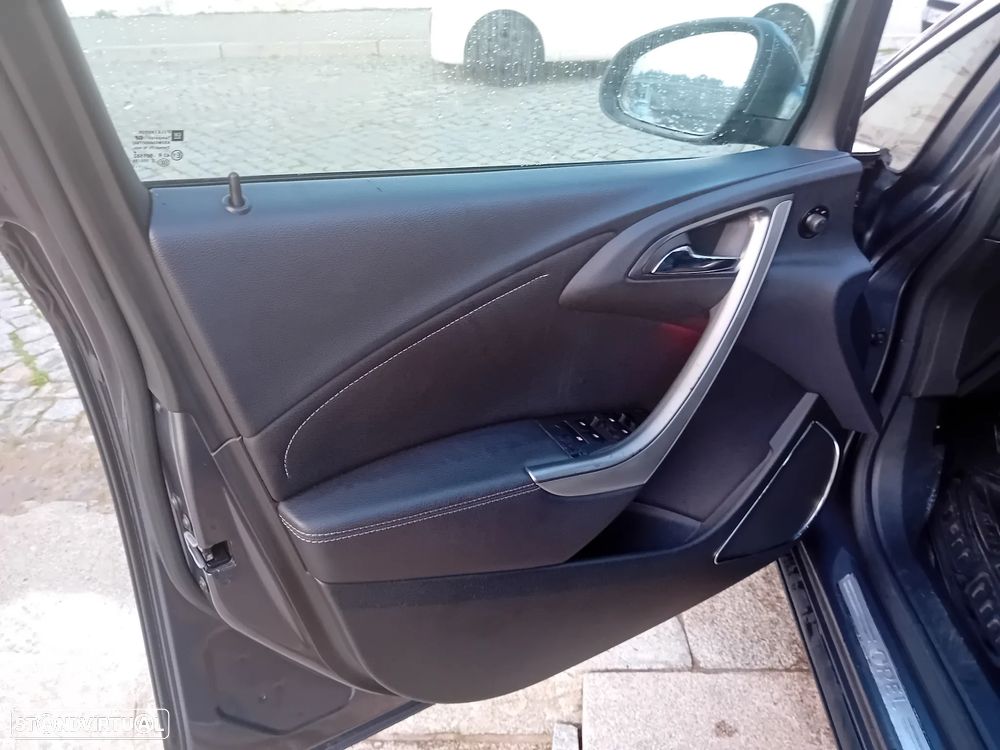 Opel Astra Caravan 1.7 CDTi Cosmo Plus - 33