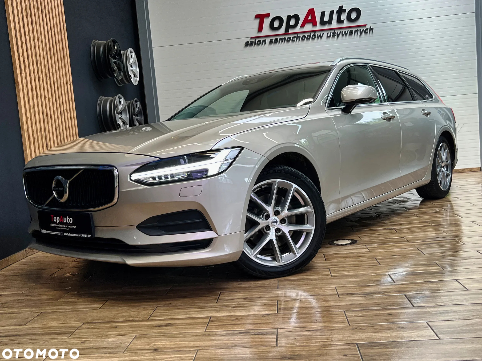 Volvo V90 D4 Momentum Pro - 2