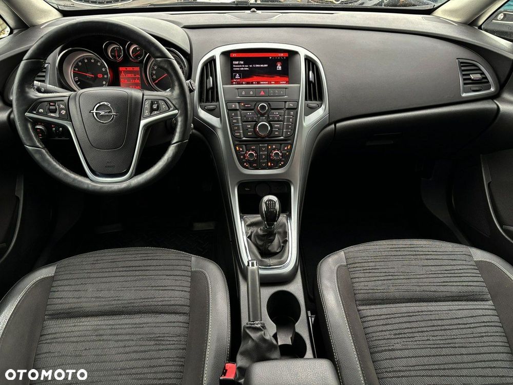 Opel Astra 1.4 Turbo Innovation - 28