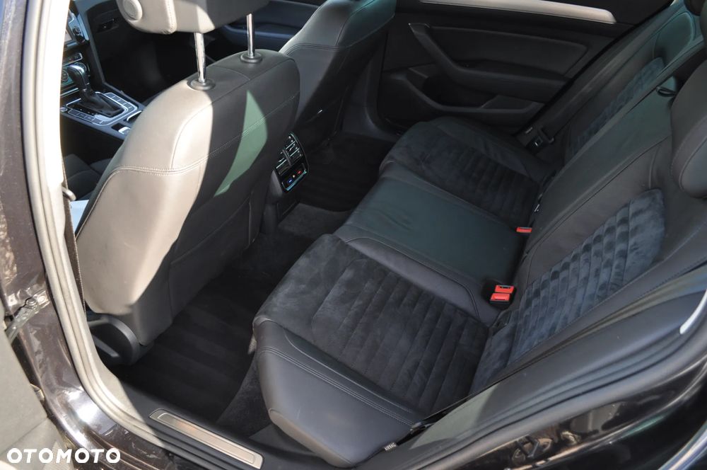 Volkswagen Passat 1.8 TSI (BlueMotion Technology) DSG Highline - 25