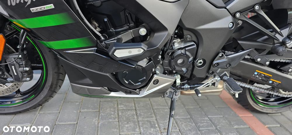 Kawasaki Ninja 1000 SX - 32