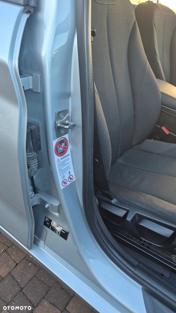 BMW Seria 1 116d DPF - 25