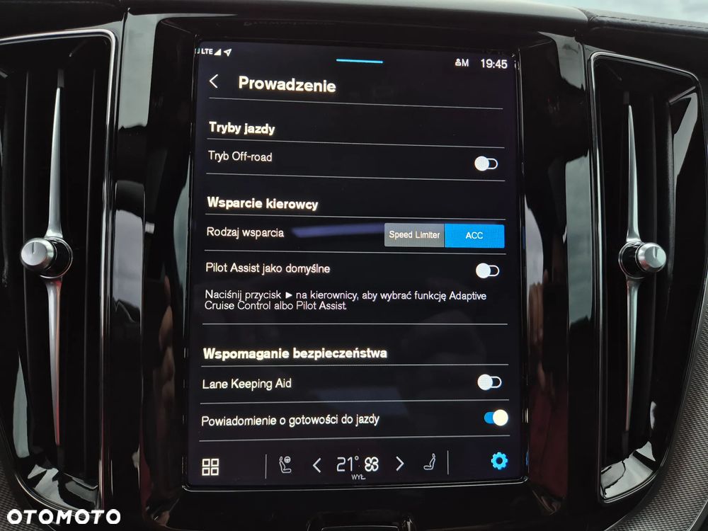 Volvo XC 60 B5 D AWD Ultimate Dark - 38