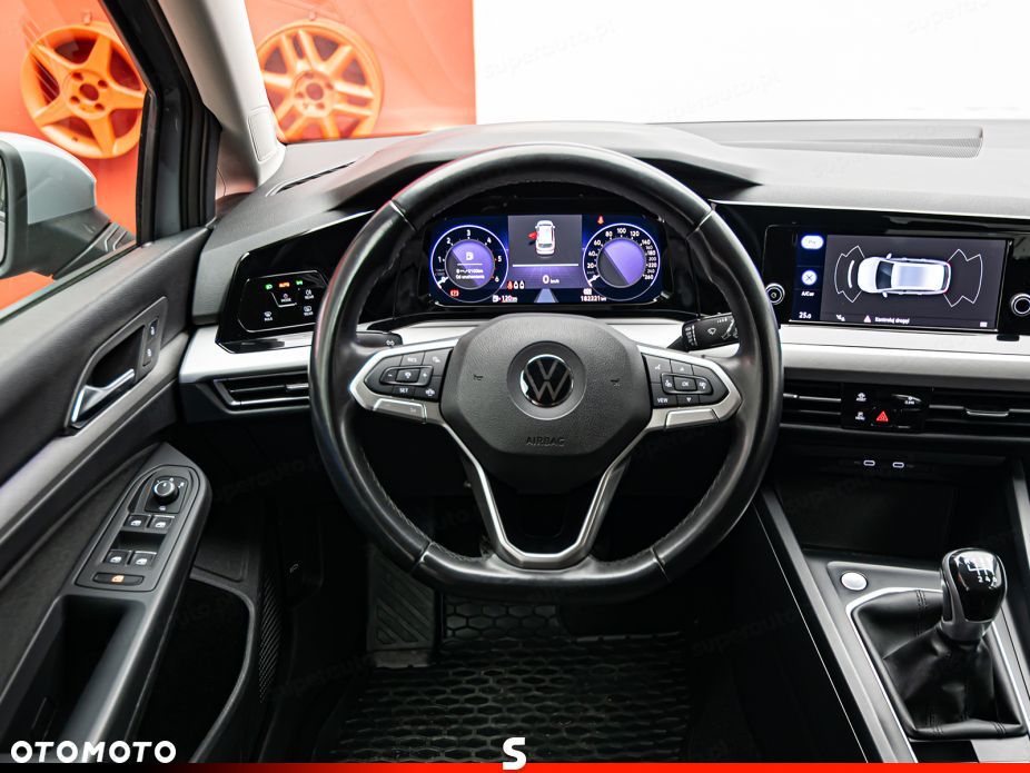 Volkswagen Golf - 11