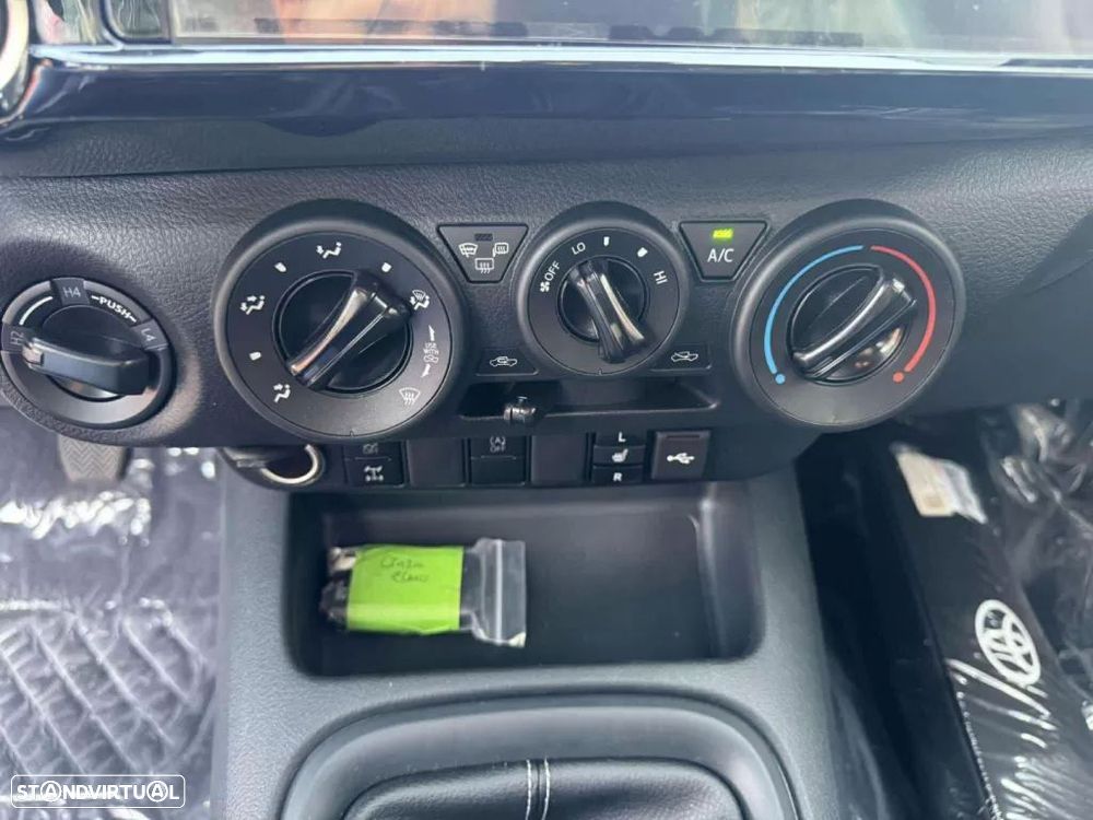 Toyota Hilux 4x4 Cabine Dupla Duty - 16