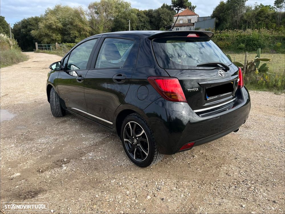 Toyota Yaris 1.0 VVT-i Comfort+P.Style - 4