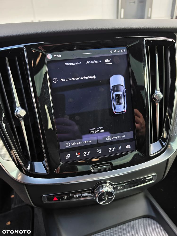 Volvo V60 2023 photo 2