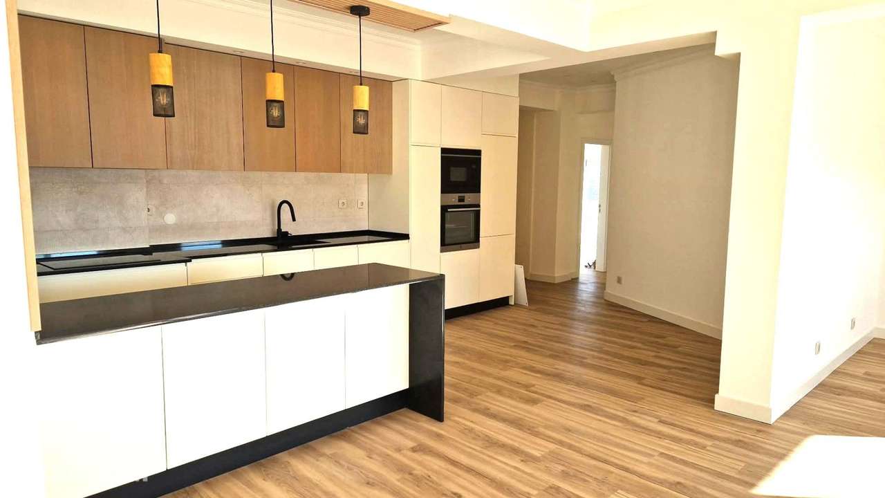 Apartamento T3 - Arangues Totalmente Remodelado - Vista Desafogada - Grande imagem: 4/26