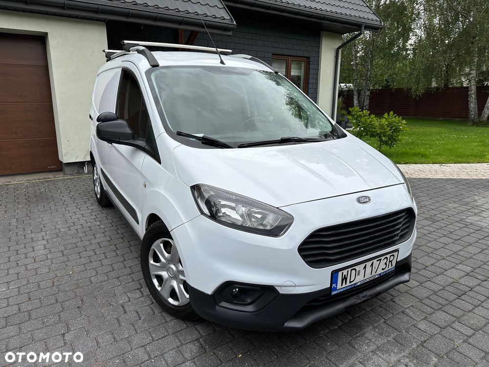 Ford Transit Courier - 1
