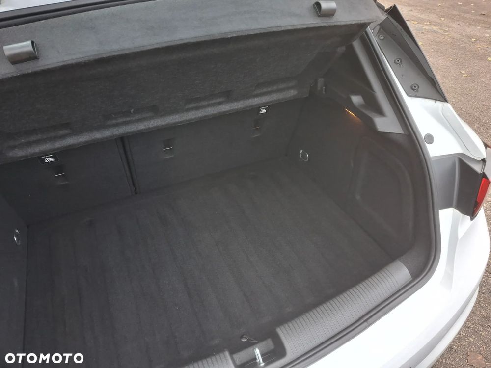Opel Astra V 1.2 T GS Line S&S - 27