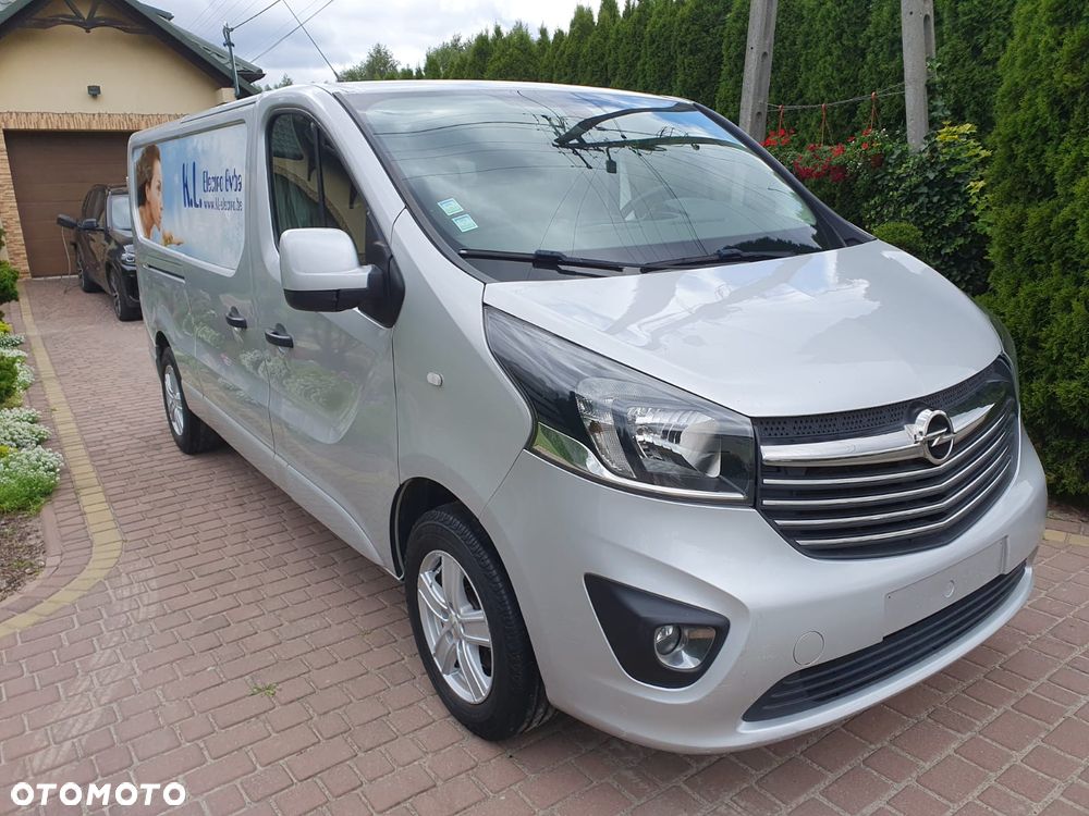 Opel Vivaro - 10