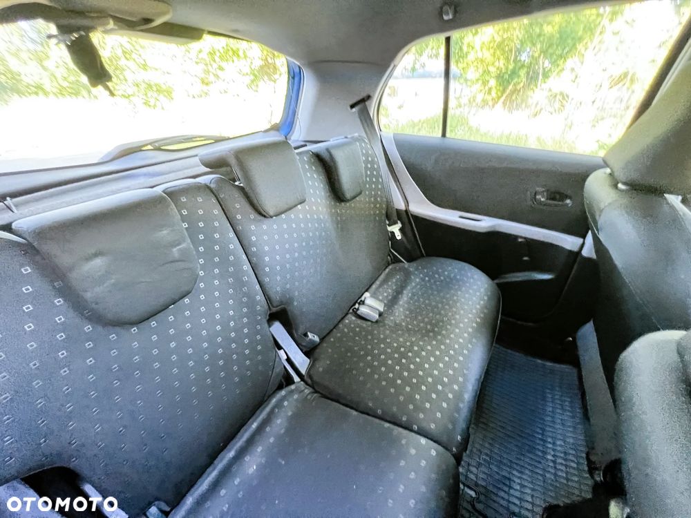Toyota Yaris - 40