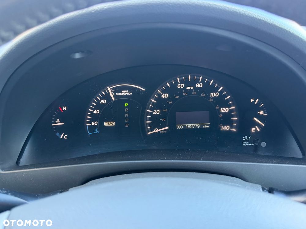 Toyota Camry - 5