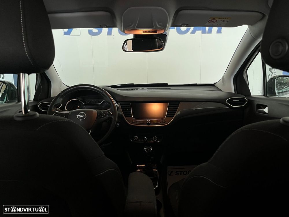 Opel Crossland 1.2 T Design & Tech - 11