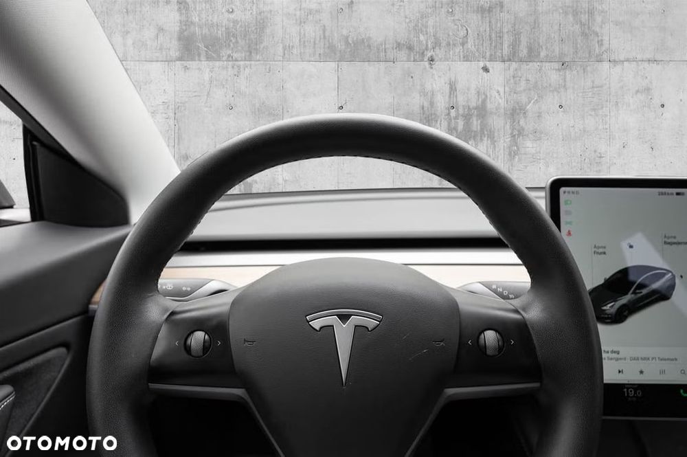Tesla Model 3 Premium Langstreckenbatterie AWD Dual Motor - 22