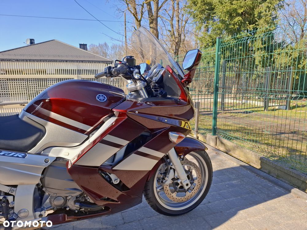 Yamaha FJR - 6