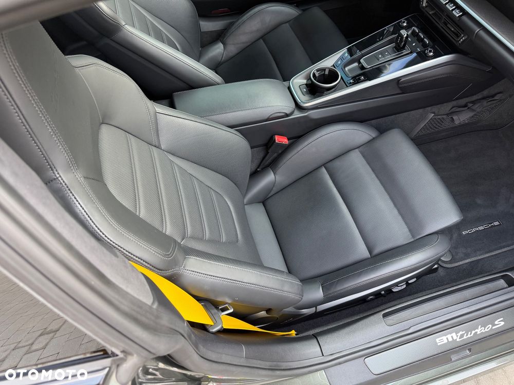 Porsche 911 Turbo S - 14