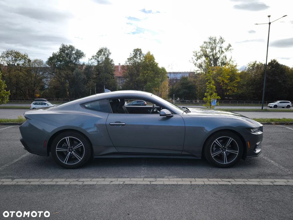 Ford Mustang 2.3 Eco Boost - 4